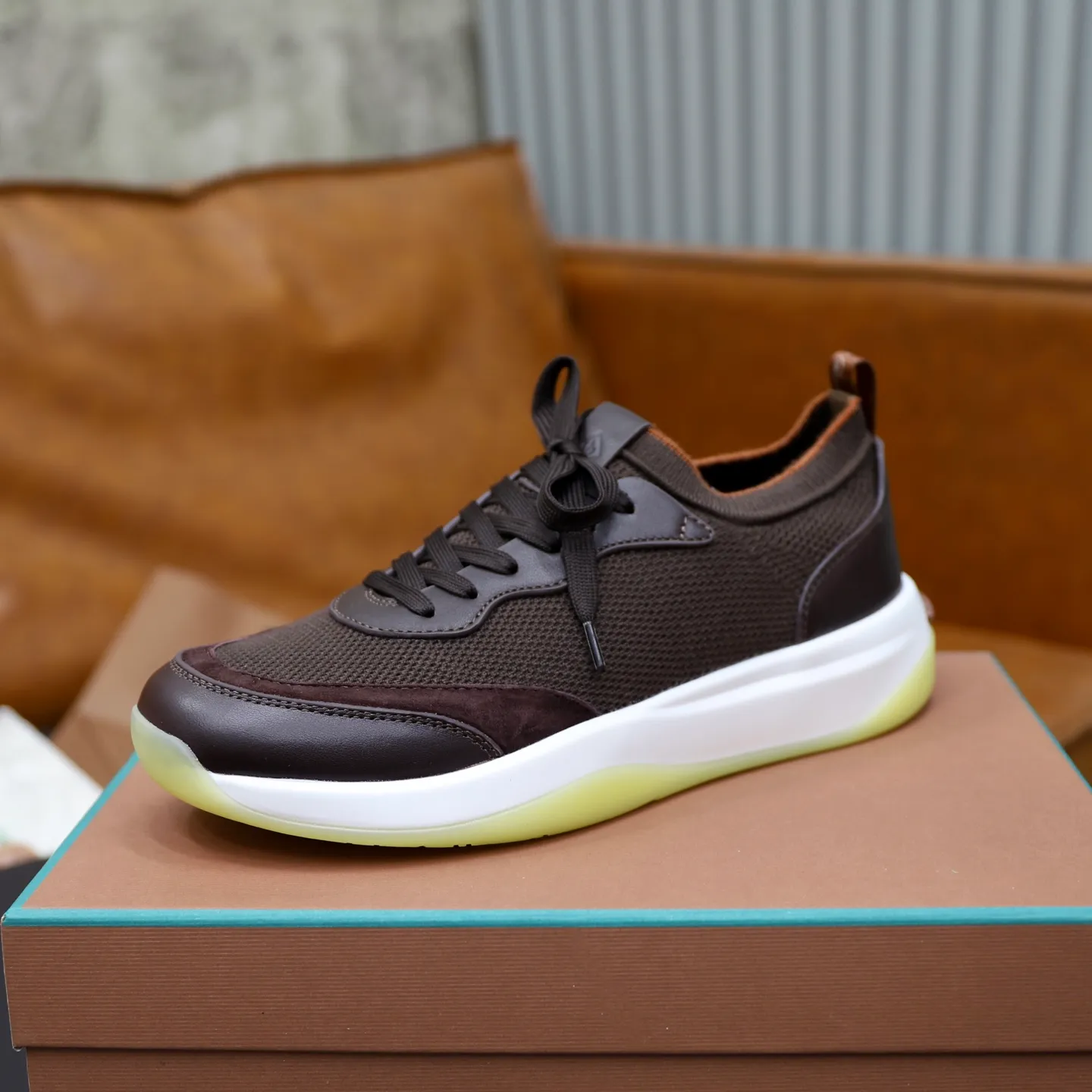 Factory price: 💰620 Loropiana LP men's shoes ♞size; 38-44 "45.46 customization" cowhide stitching and cowhide feet. It is really easy to wear, lazy, relaxed, casual, perfect comfort, and there are many color choices, and they all look good with clothes. Is it true that Loropiana can bring social value? “Loropiana is the best thing money can buy”
